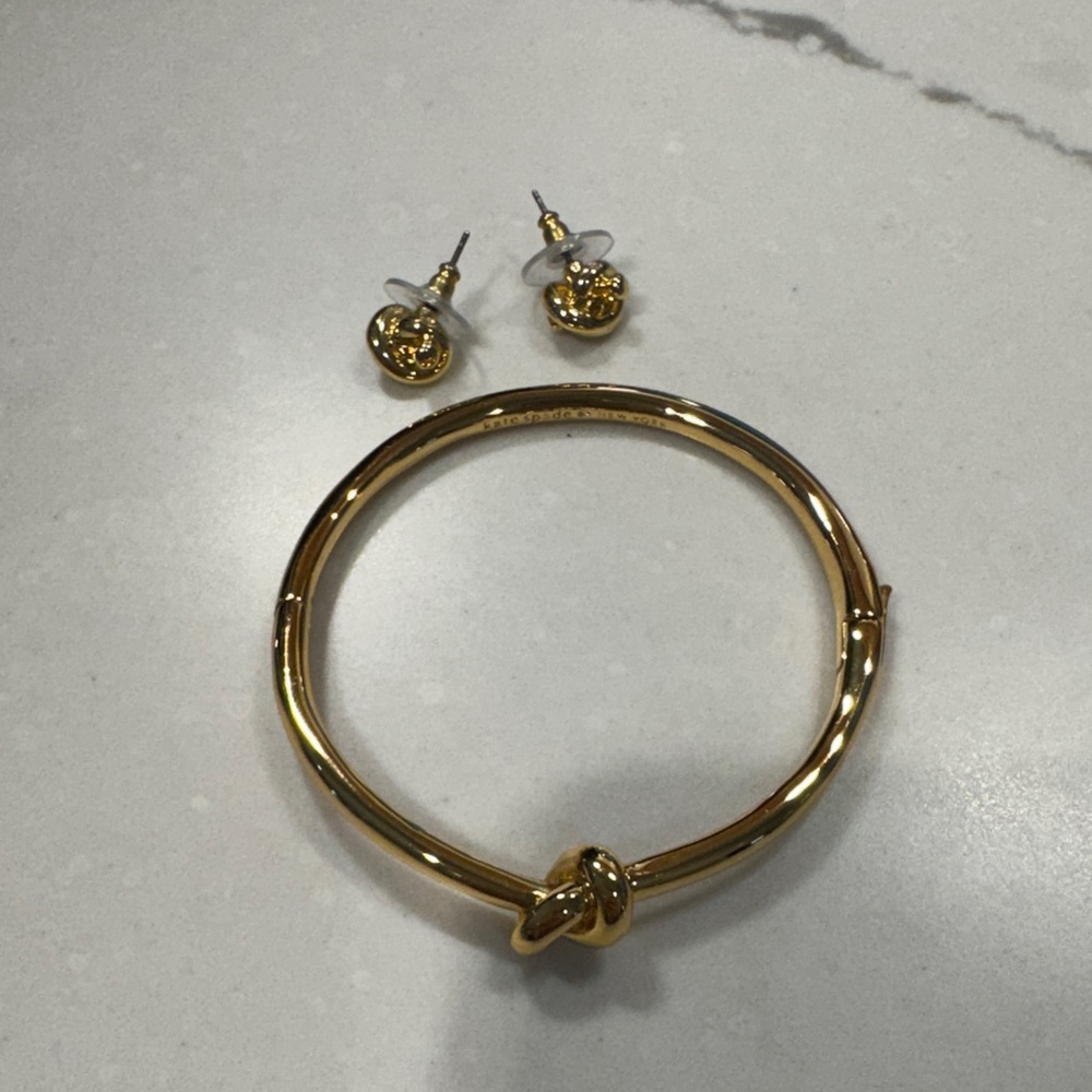 Elegant Gold Knot Bracelet and Earring Set